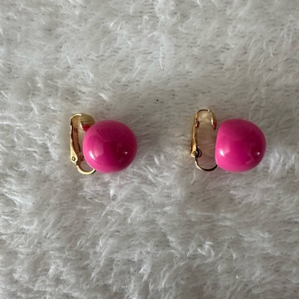 Vintage Avon Pink Clip on Earrings